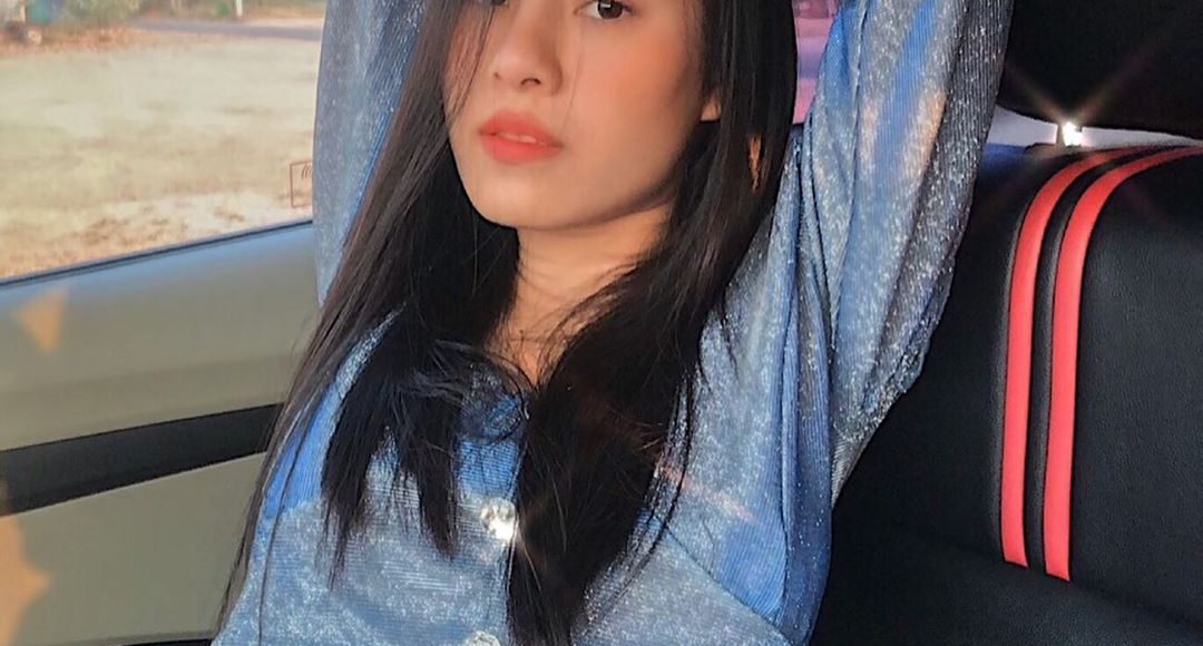 Cerita Sex Narti Merasakan Kenikmatan Sentuhan Tangan Warto