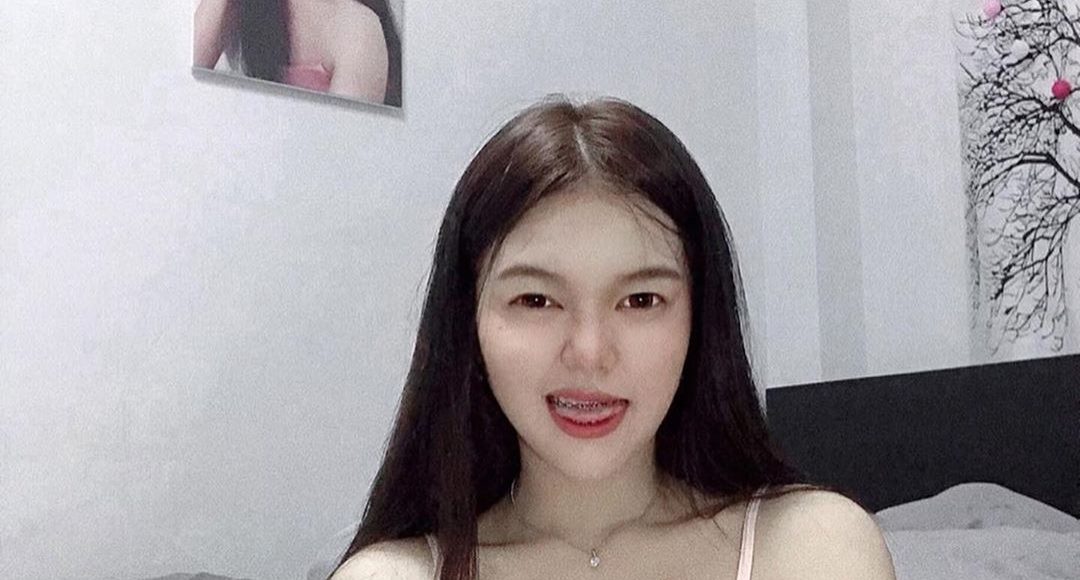 Cerita Sex Nafsu Tak Tahan Ku Meniduri Saudara Tiriku