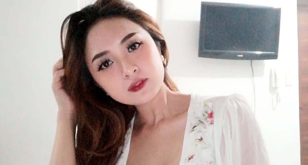 Cerita Sex Tubuh Hangat Sekretaris Cantik